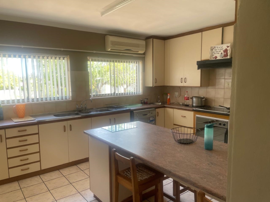 5 Bedroom Property for Sale in Porterville Western Cape